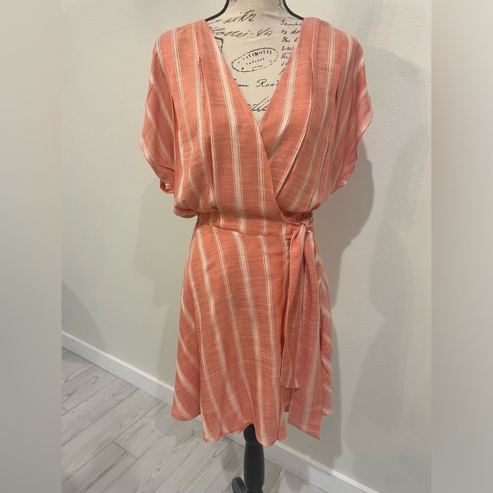 L*Space Sunshine Feels Dress in Poolside Stripe Clay Asymmetrical Sundress EUC - Picture 2 of 7